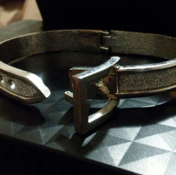 Charming Charlie Earring & Bracelet Set - Picture 2 of 6